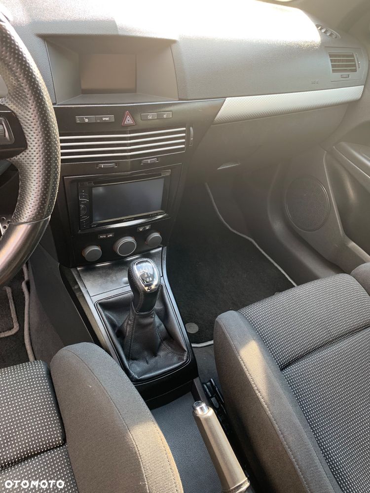 Opel Astra 1.8 Sport - 20