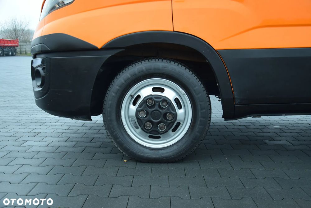 Iveco DAILY 35C16 / 2.3 - 160 KM / BRYGADÓWKA / 6 OSOBOWY / DOSTAWCZE / SKRZYNIA / KLIMA / NAWIGACJA / KAMERA COFANIA / TEMPOMAT / SERWISOWANY / SPROWADZONY - 12