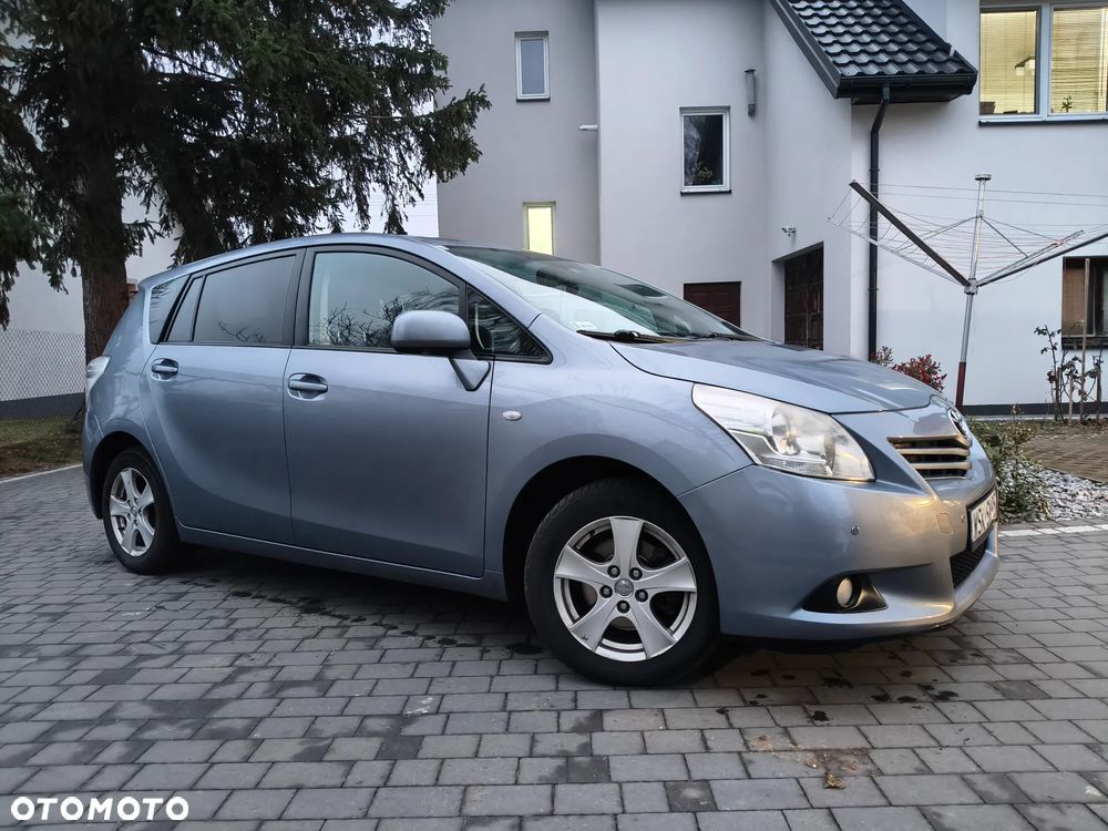 Toyota Verso 1.8 Prestige EU5 MS - 3