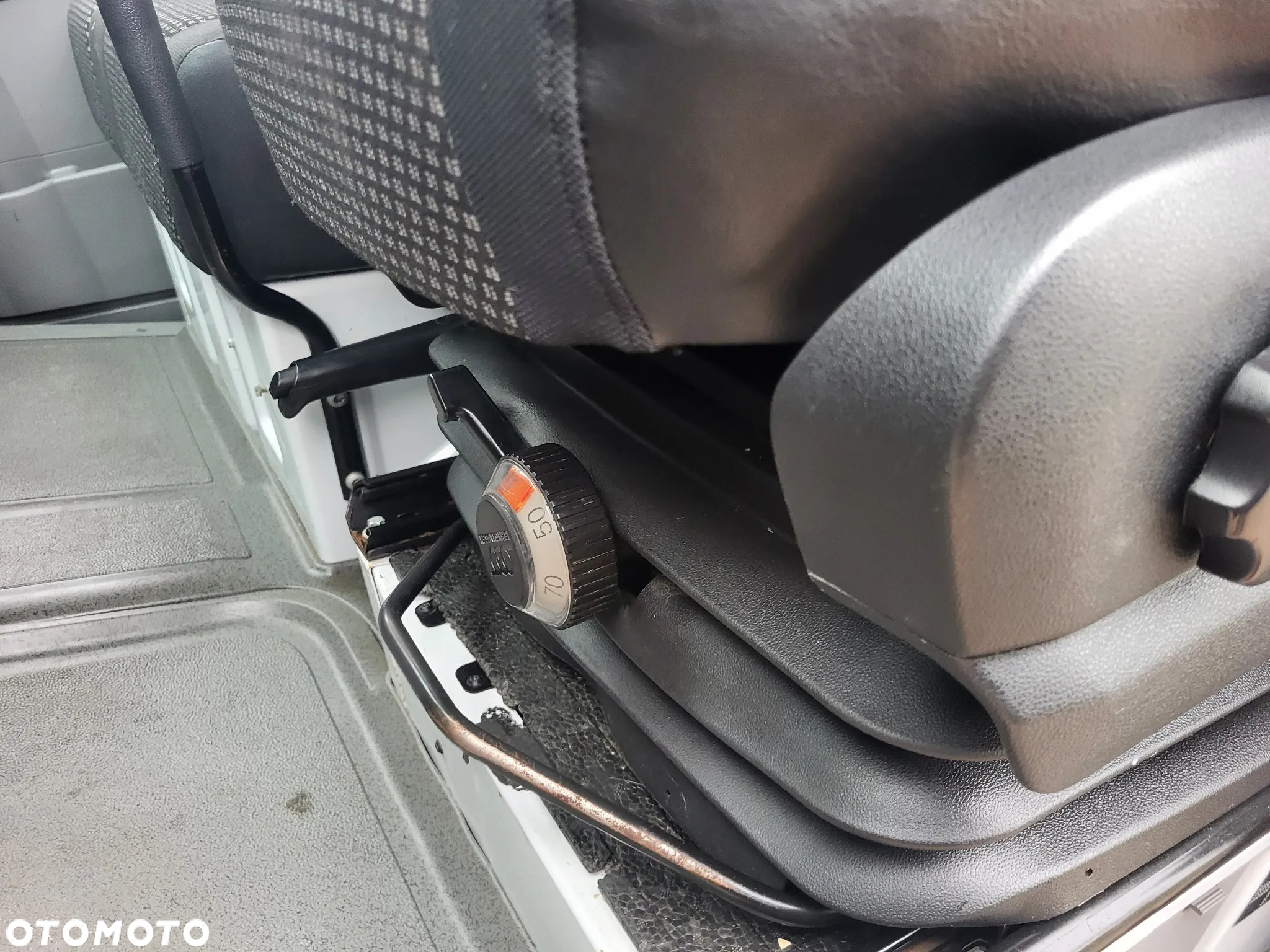 Mercedes-Benz Sprinter - 16