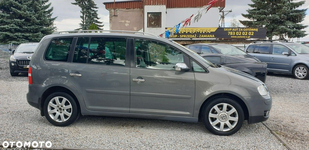 Volkswagen Touran - 13