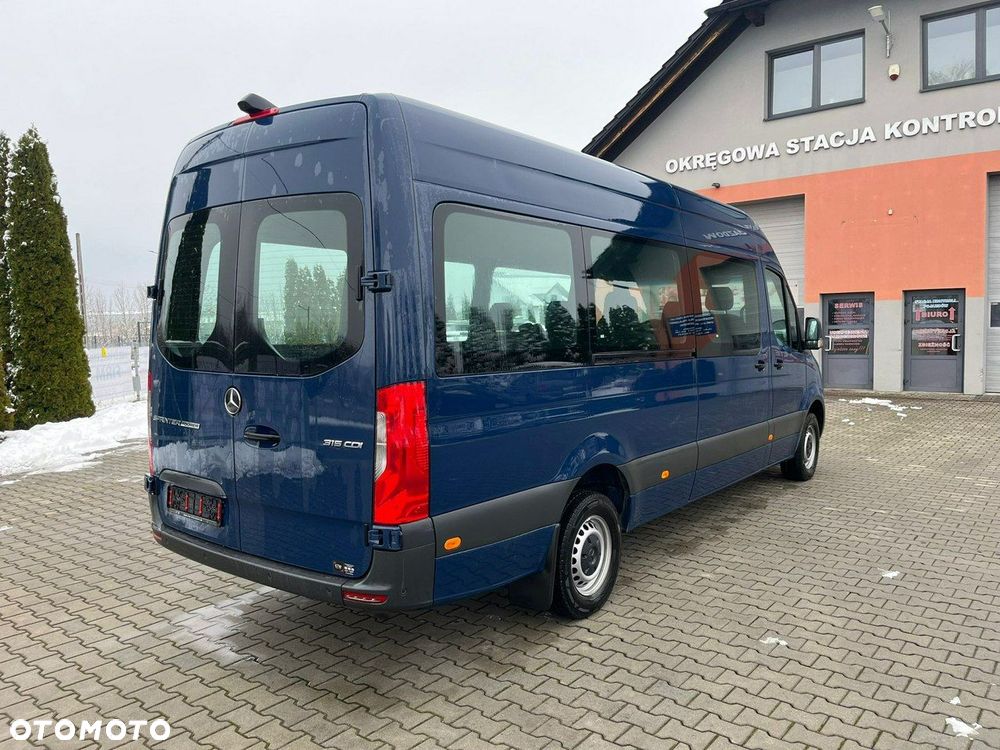 Mercedes-Benz Sprinter - 4