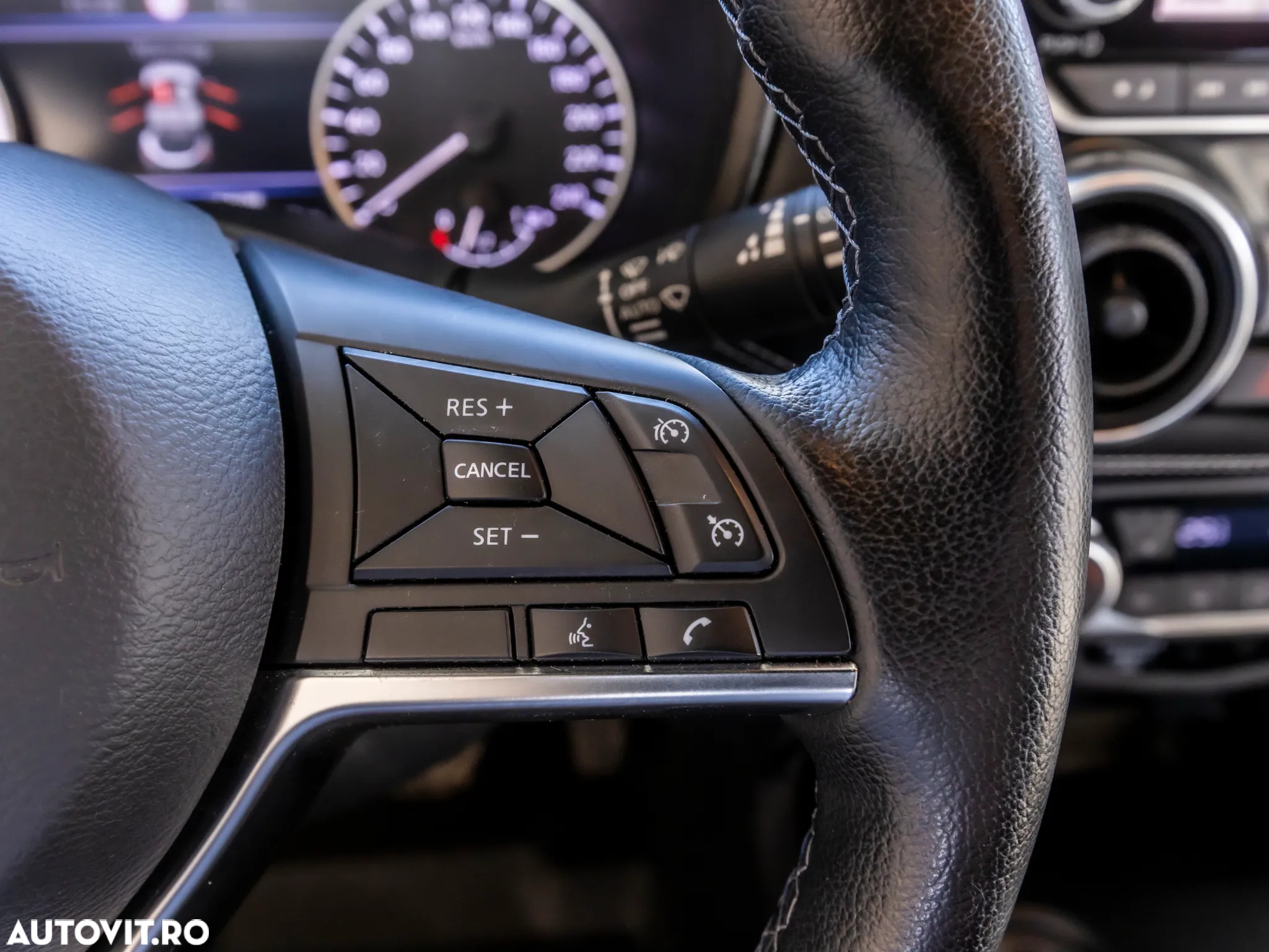 Nissan Juke Hybrid N-Connecta - 20