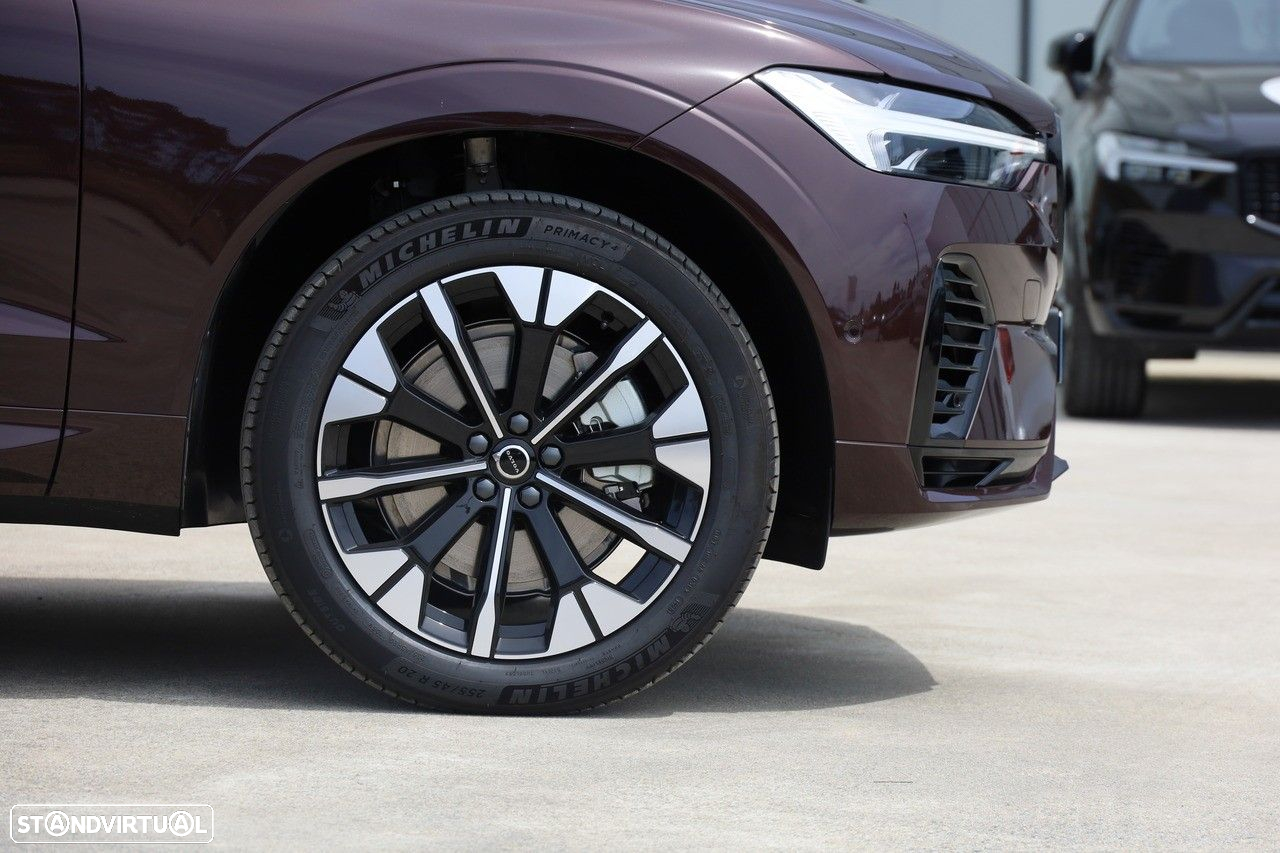 Volvo XC 60 2.0 T6 PHEV Plus Dark AWD - 11