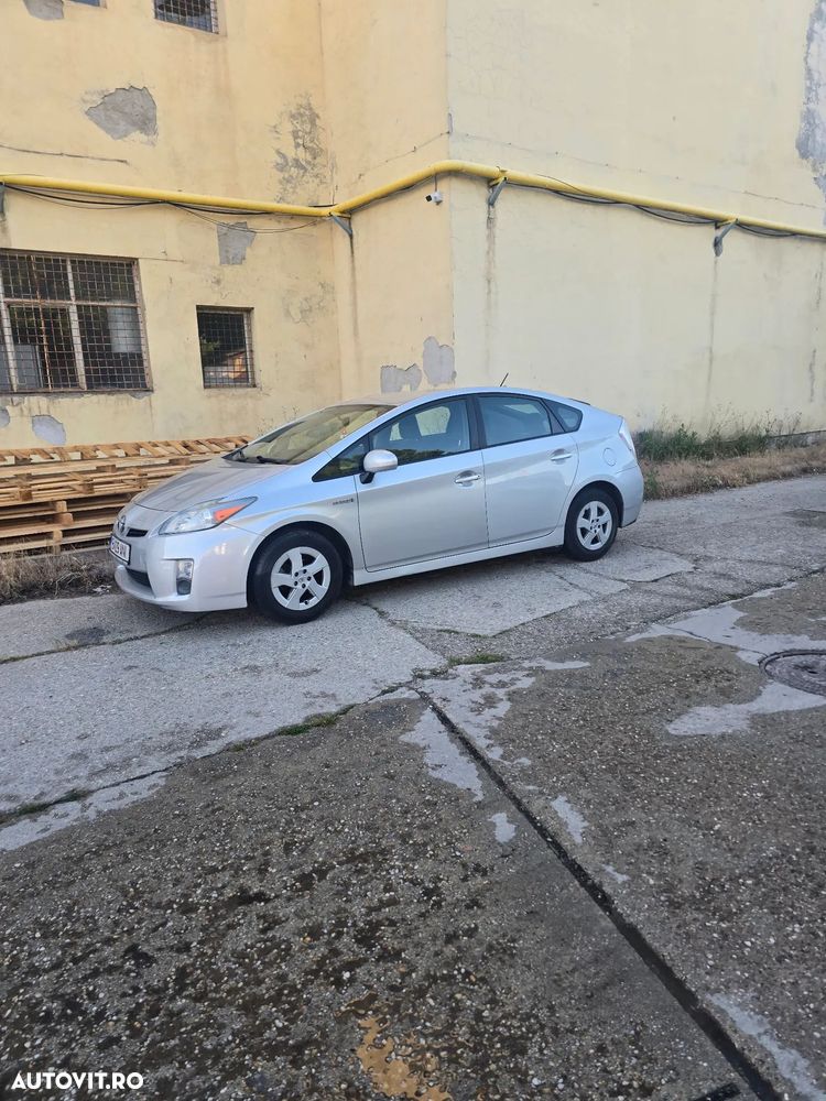 Toyota Prius (Hybrid) Luna - 34