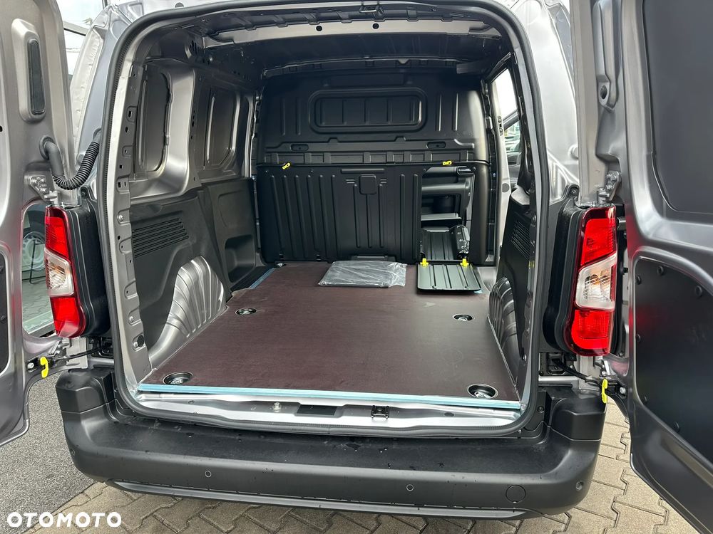 Peugeot Partner Furgon M Diesel 100KM Manual - 12