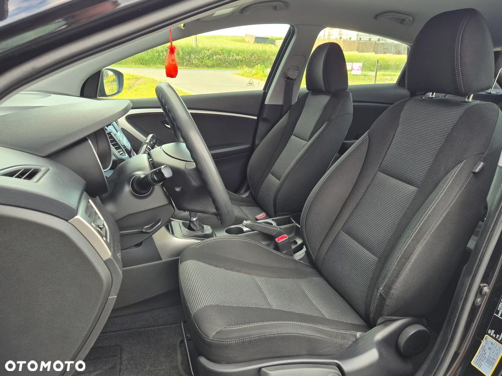 Hyundai i30 1.4 Comfort - 11