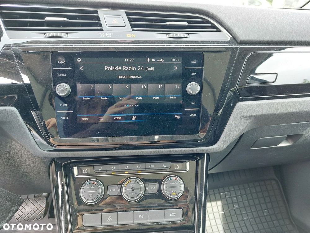 Volkswagen Touran - 20
