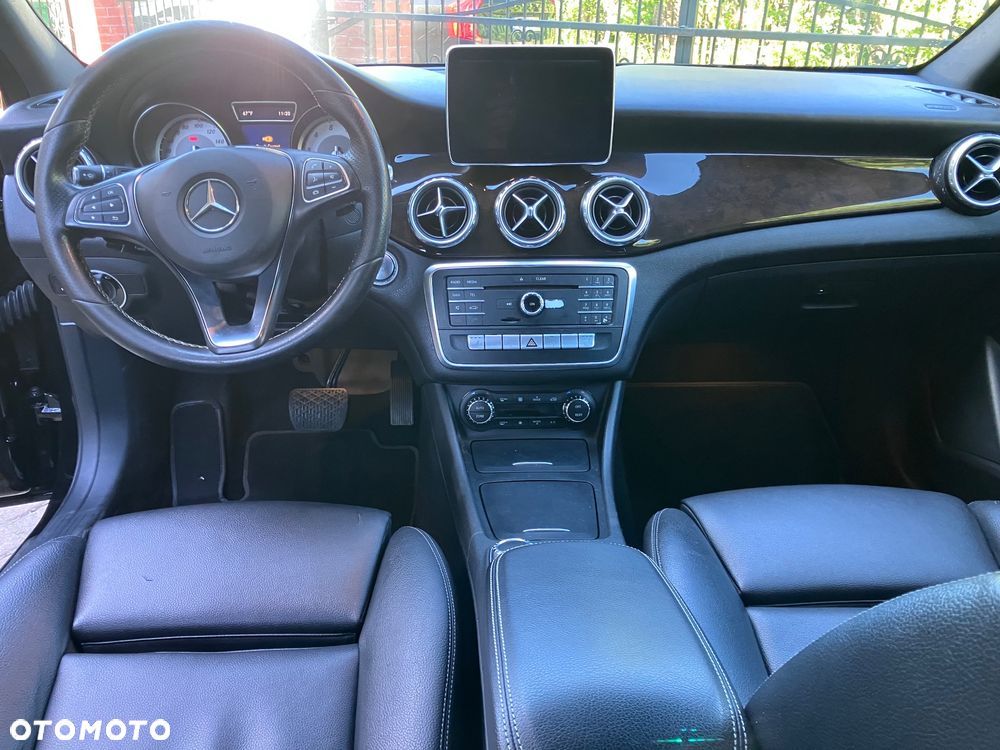 Mercedes-Benz GLA 250 4-Matic Style - 11
