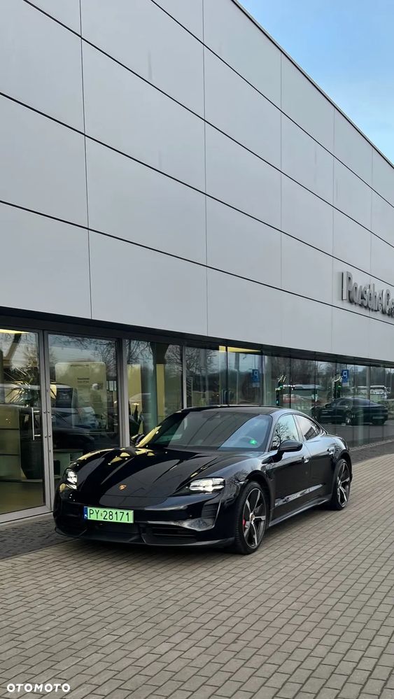 Porsche Taycan - 12
