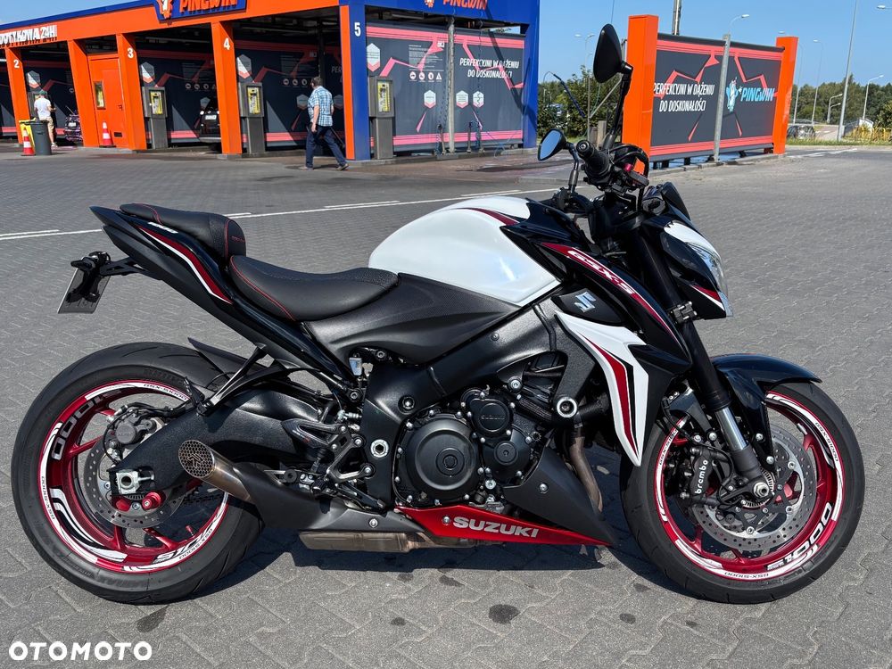 Suzuki GSX - 1