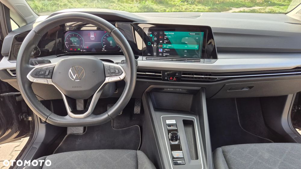 Volkswagen Golf 1.5 eTSI Life DSG - 11