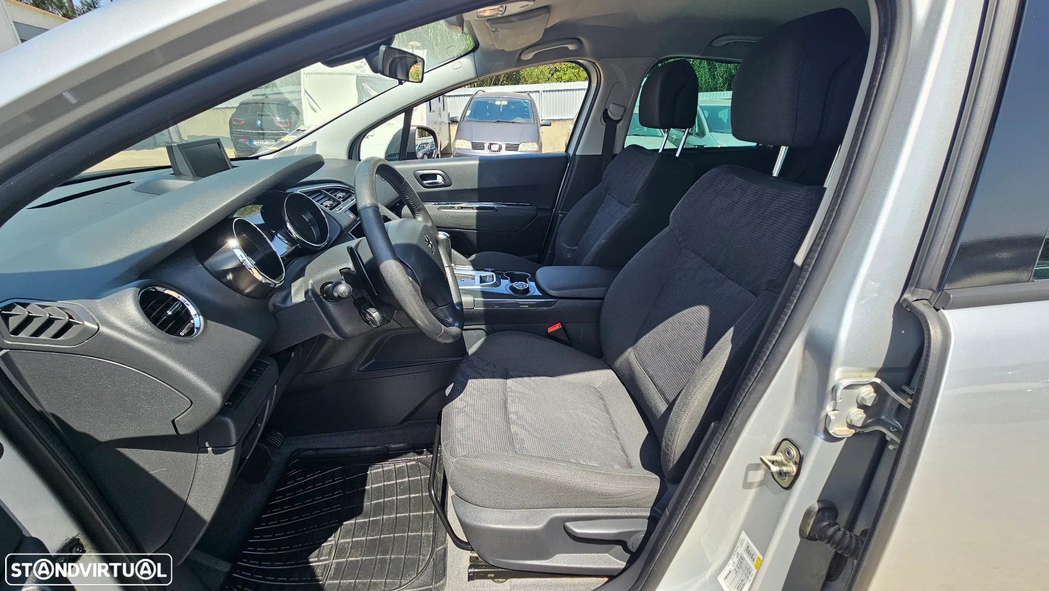 Peugeot 3008 1.6 HDi Executive CMP6 - 11