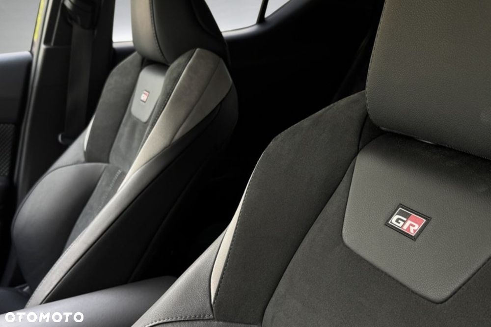 Toyota C-HR 2.0 Hybrid GR Sport - 8