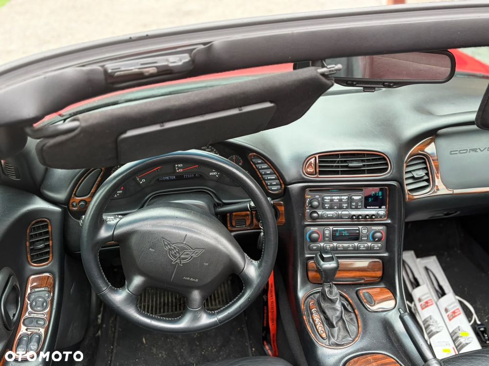 Chevrolet Corvette - 10