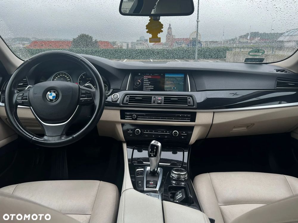 BMW Seria 5 520d xDrive - 8