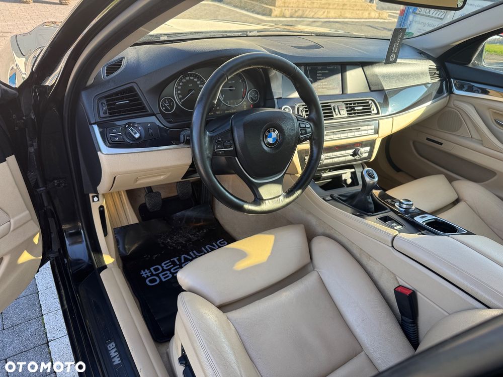 BMW Seria 5 520d Luxury Line - 16