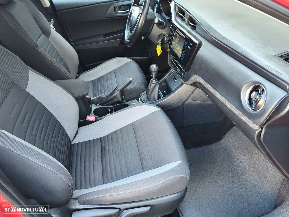 Toyota Auris 1.2T Exclusive - 13
