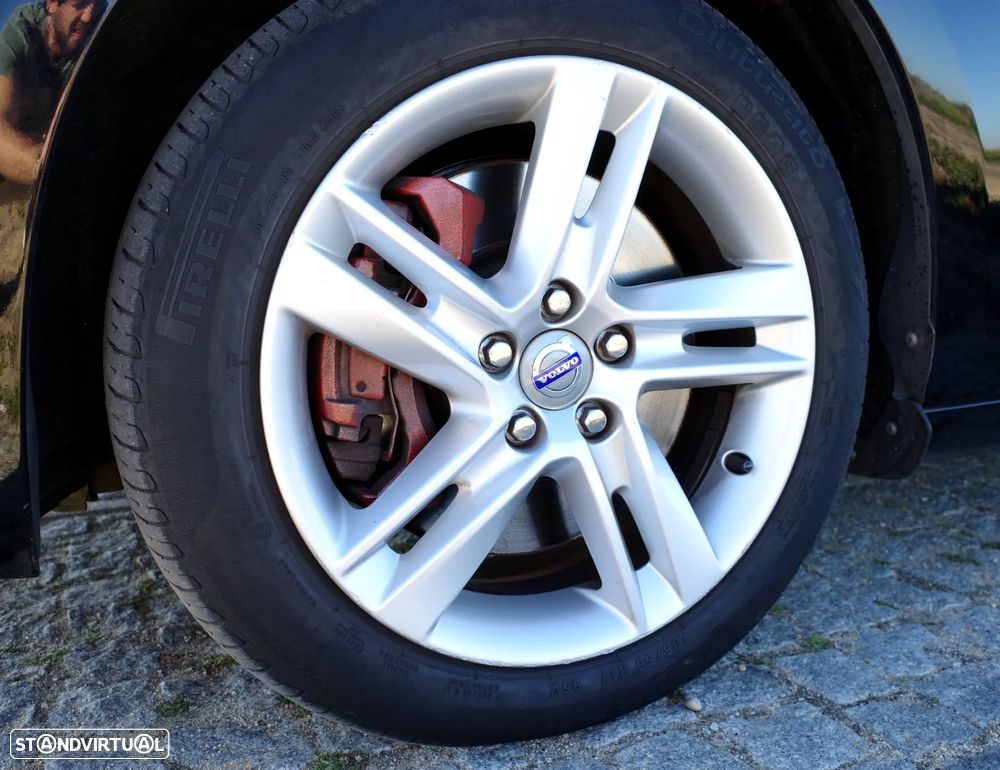 Volvo V60 D6 Plug-In-Hybrid AWD Geartronic Summum - 21