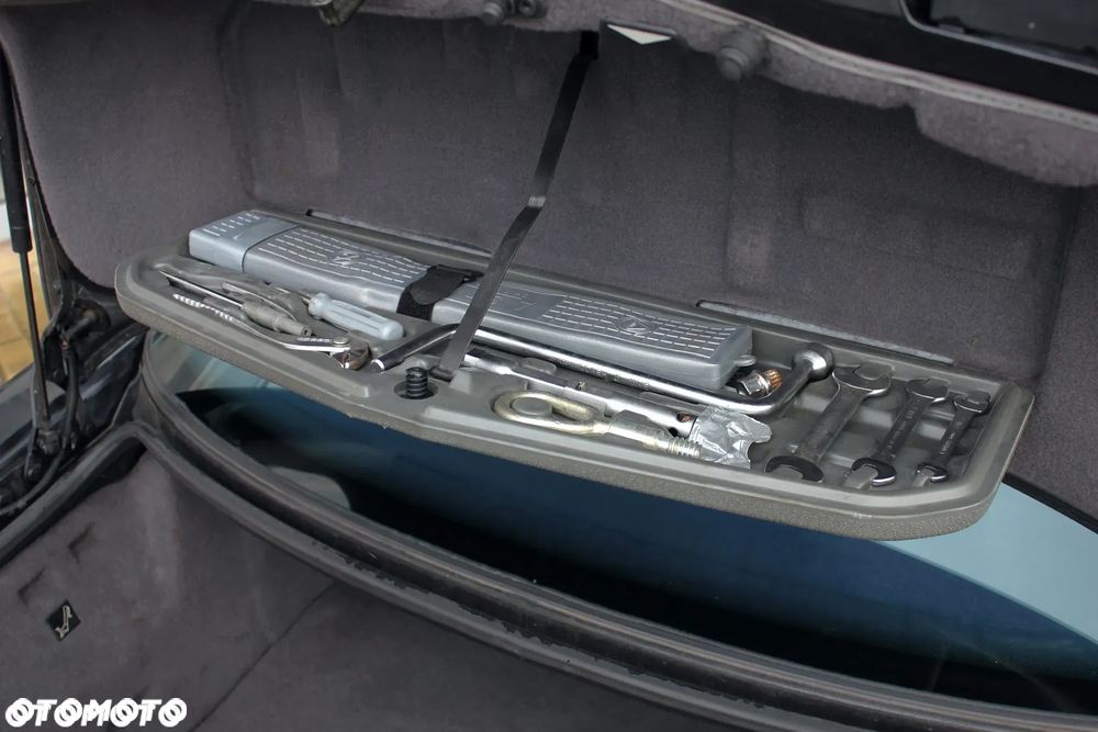 BMW Seria 8 - 19