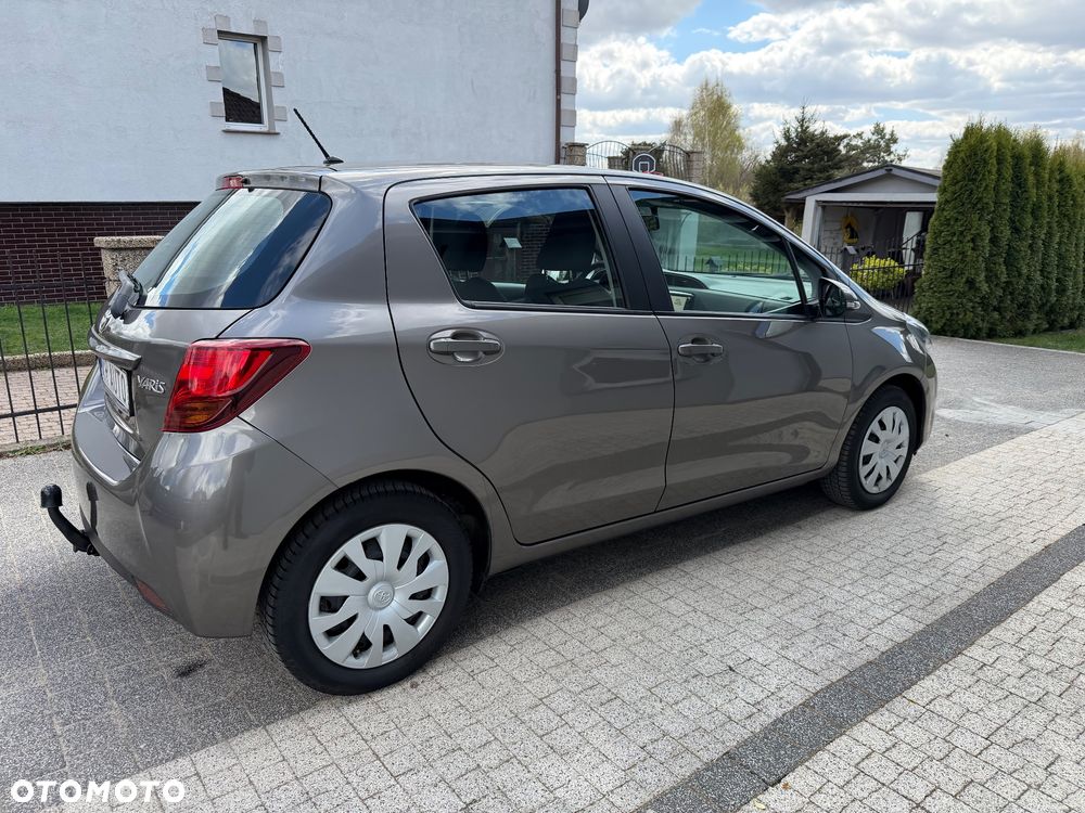 Toyota Yaris 1.33 VVT-i Executive - 5
