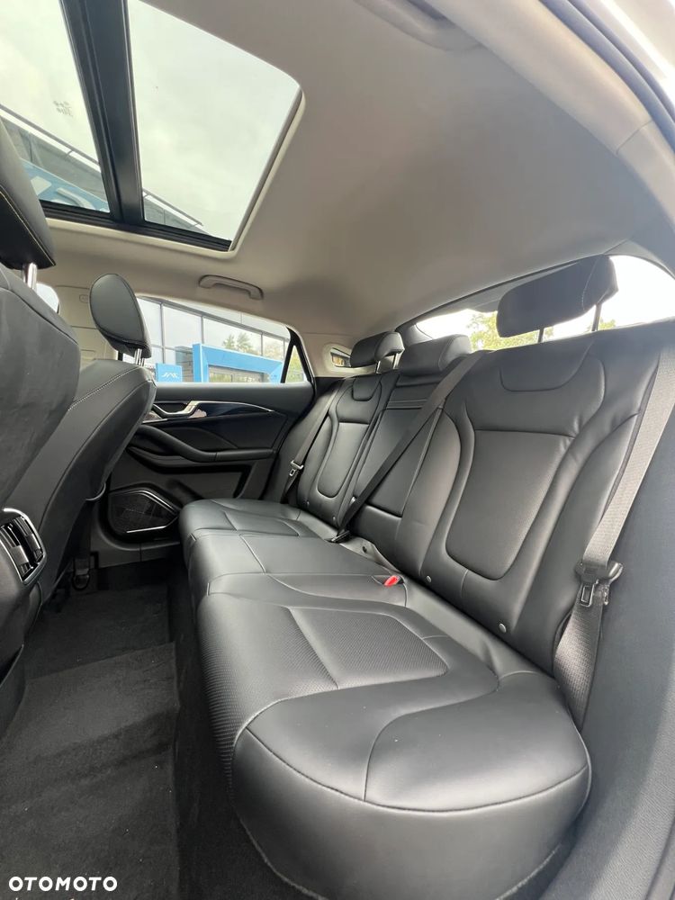 Bestune B70 2.0T Elegance - 5