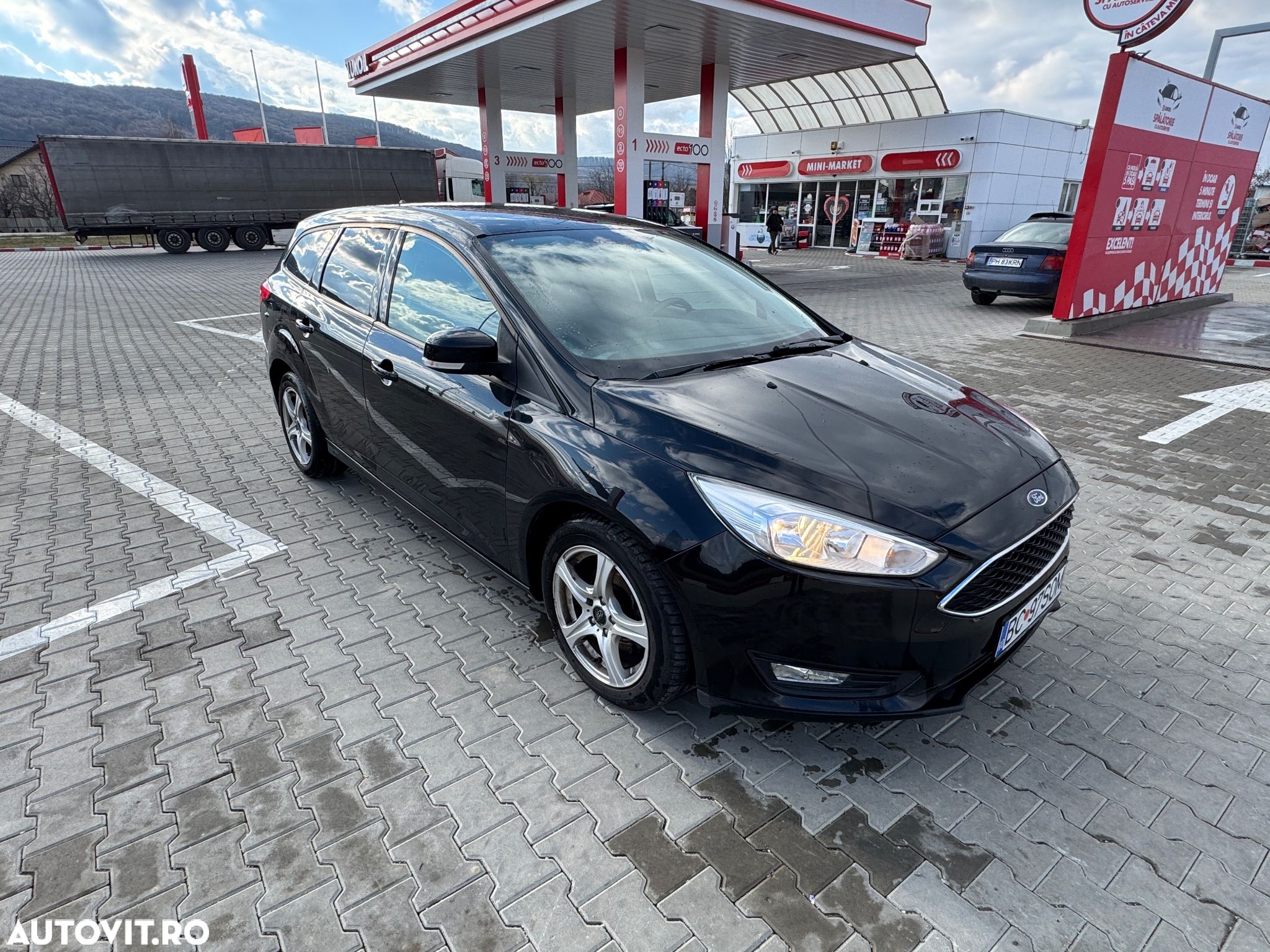 Ford Focus - 1
