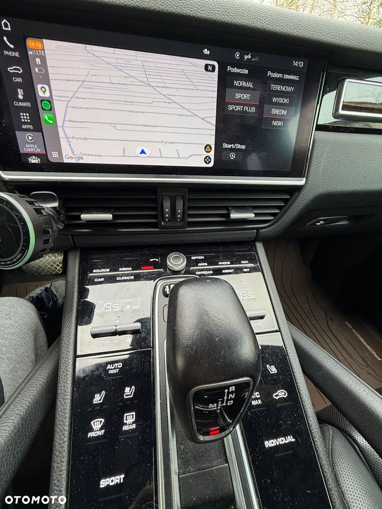 Porsche Cayenne Standard - 16