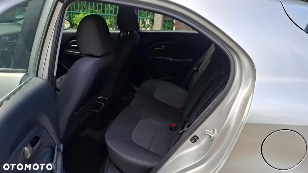 Kia Rio 1.2 Dream Team Edition - 10
