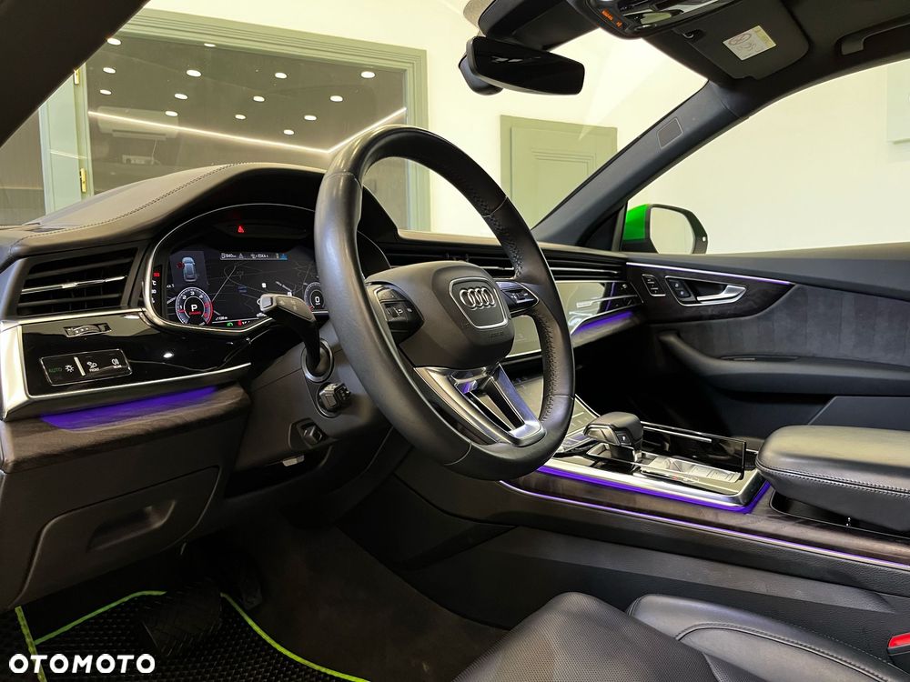 Audi Q8 - 9
