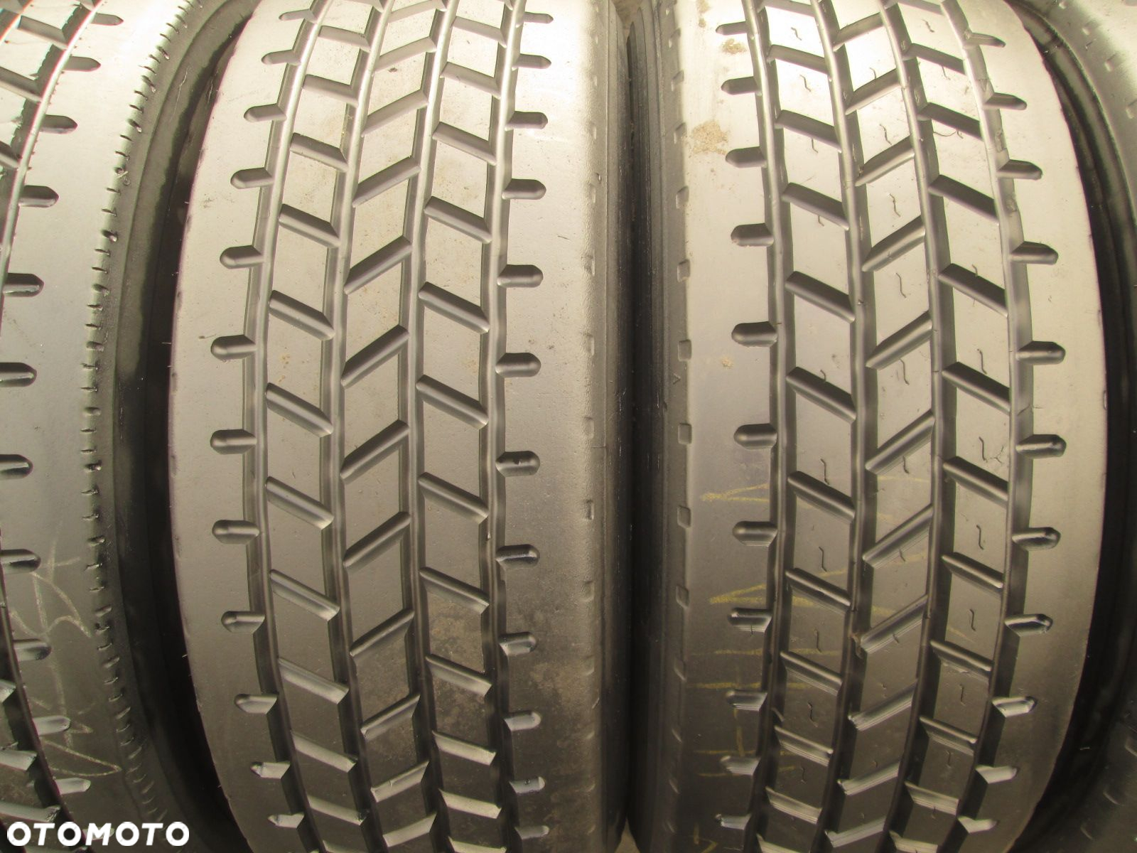 Opony ciężarowe 285/70R19.5 Bieżnikowana WZÓR CONTINENTAL. Opony ciężarowe - 8