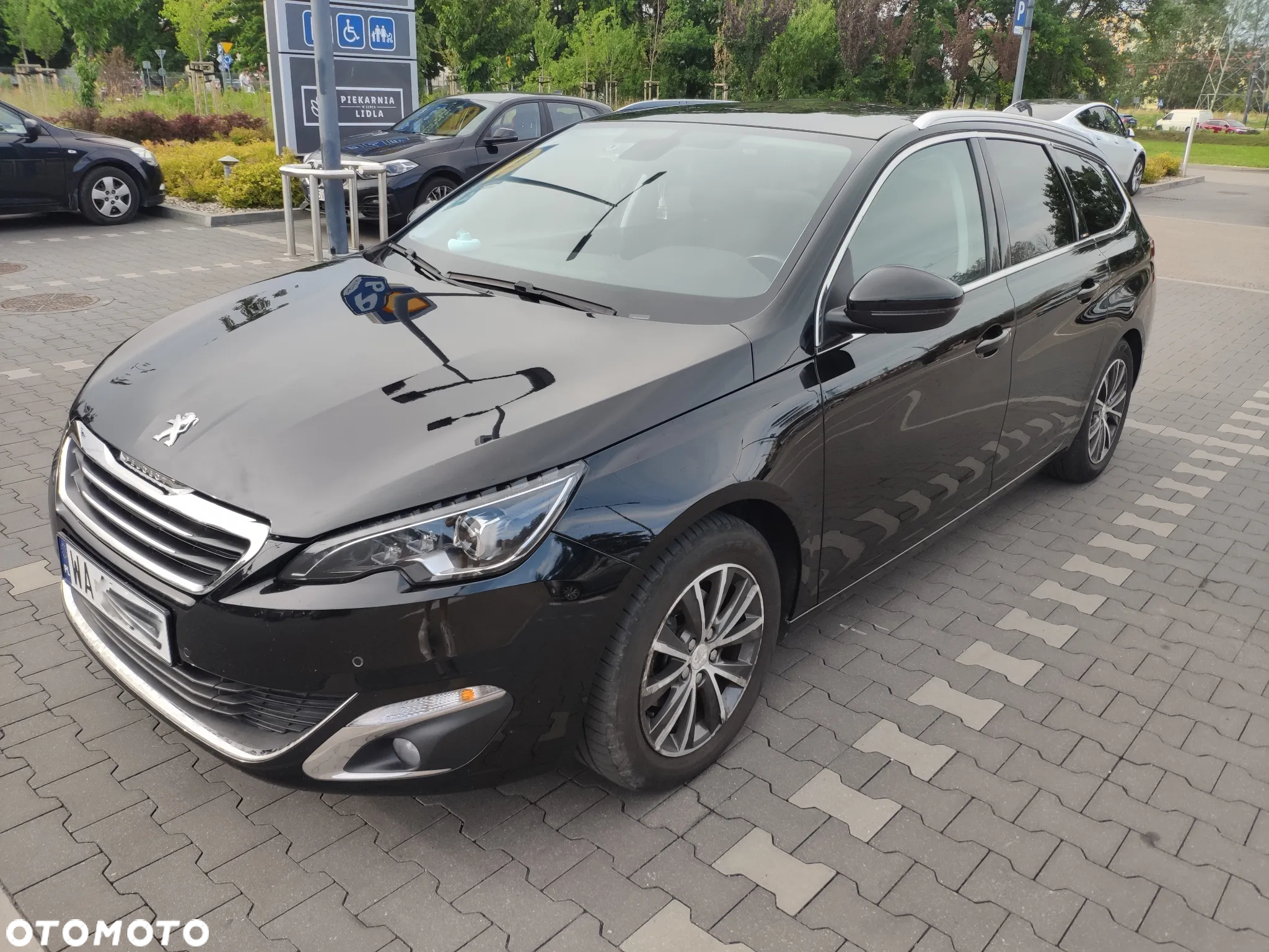 Peugeot 308 1.2 PureTech Allure S&S - 4