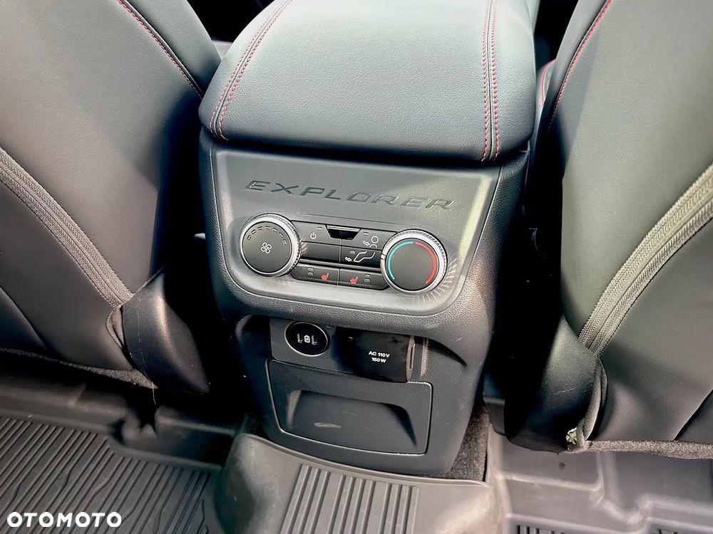 Ford Explorer - 35