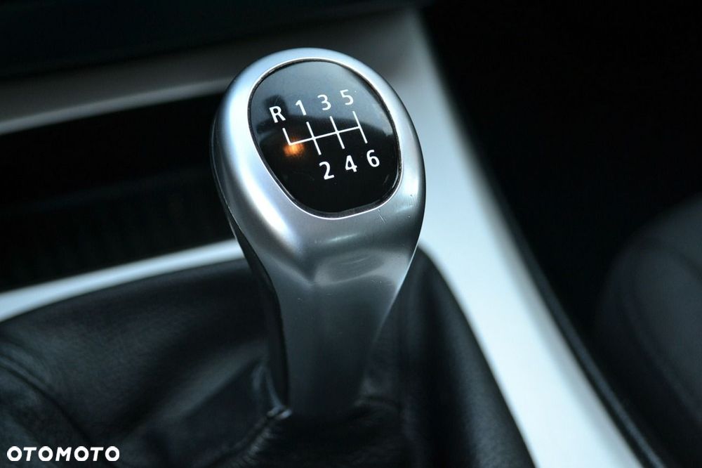 BMW Seria 3 318d Luxury Line - 18