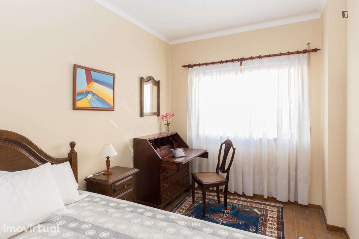 Quarto - localizado em Campanhã Porto - Grande imagem: 3/23