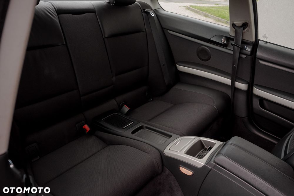 BMW Seria 3 320d - 38