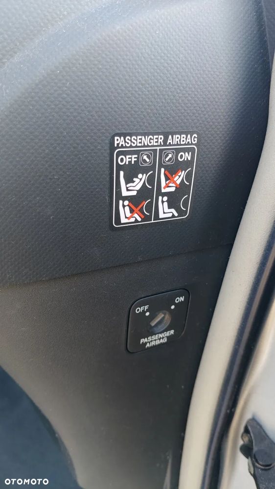 Daihatsu Charade Standard - 27