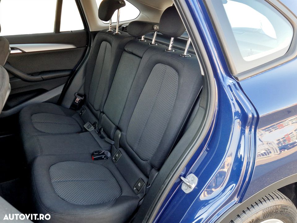 BMW X1 xDrive20i AT - 16