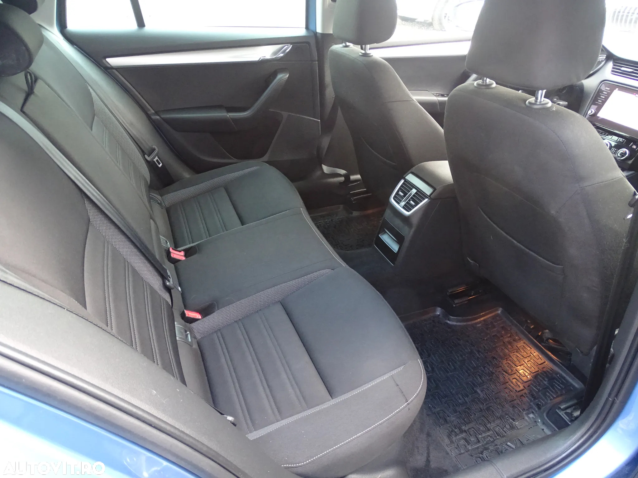 Skoda Octavia Combi Diesel 2.0 TDI DSG Style - 14