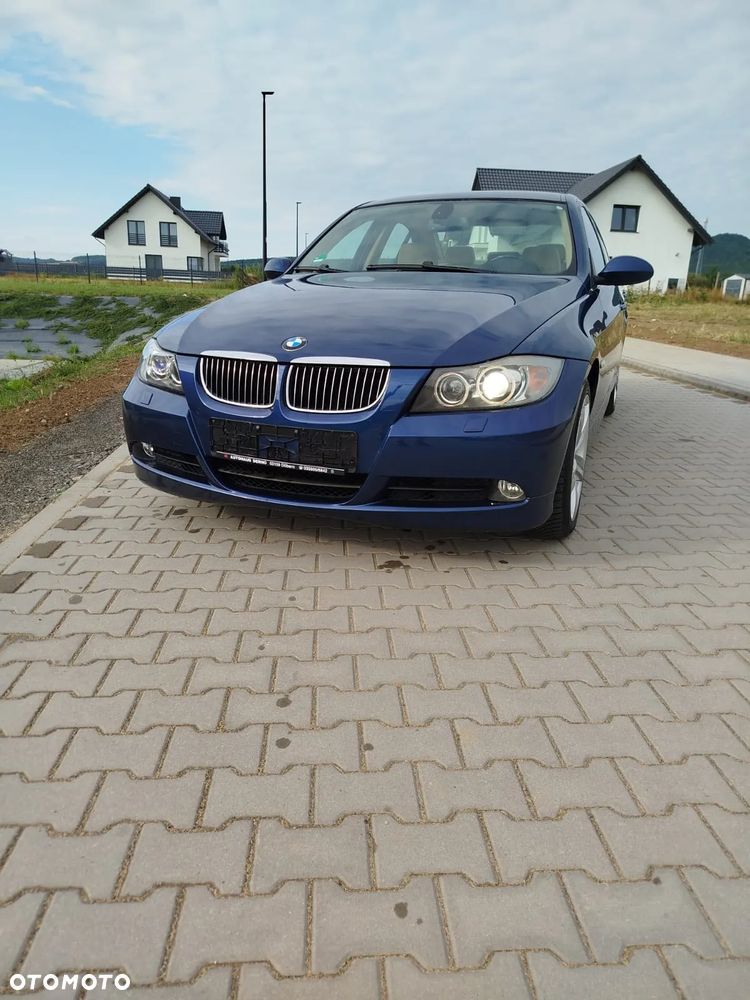 BMW Seria 3 325i - 3