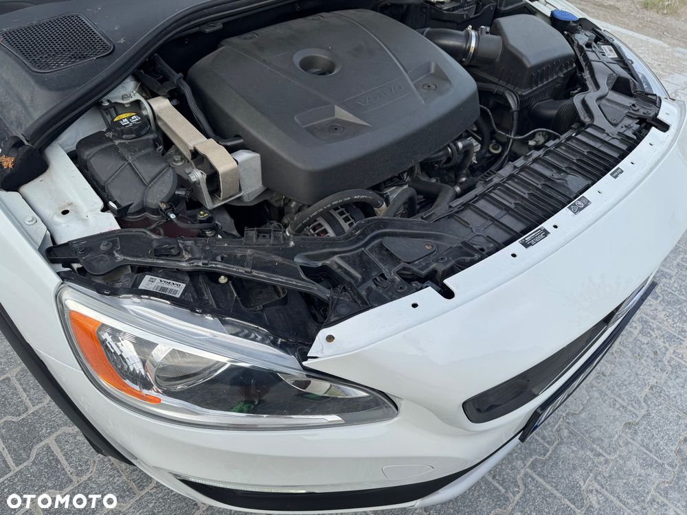 Volvo V60 Cross Country T5 AWD Momentum - 13