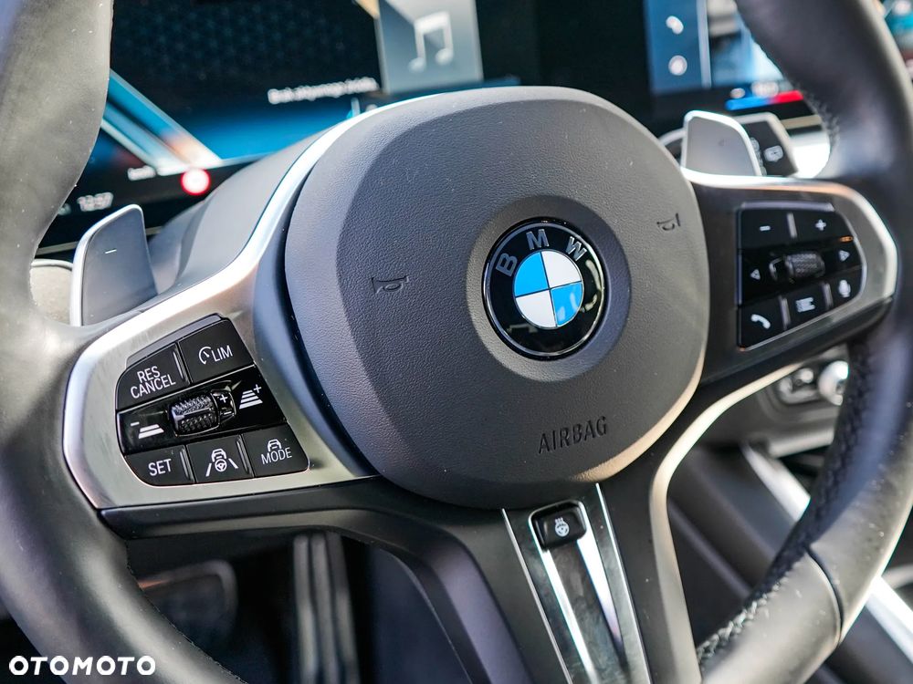 BMW Seria 3 320d xDrive mHEV - 15