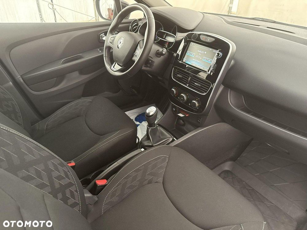 Renault Clio - 21