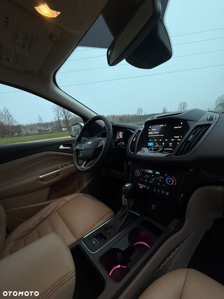 Ford Escape 2.0 EcoBoost AWD Titanium - 36