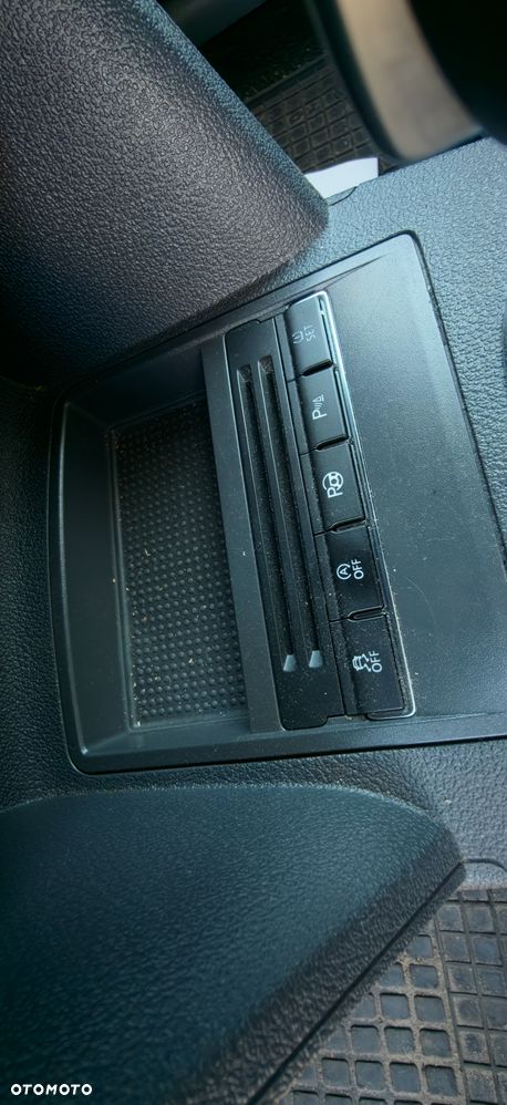 Volkswagen Touran - 23