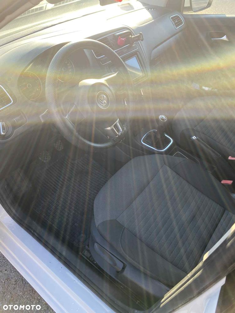 Volkswagen Polo - 12