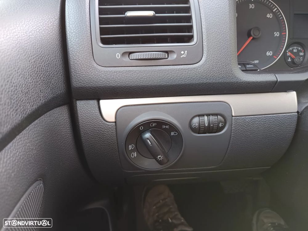 VW Golf 1.9 TDi Confortline DSG 7V - 41