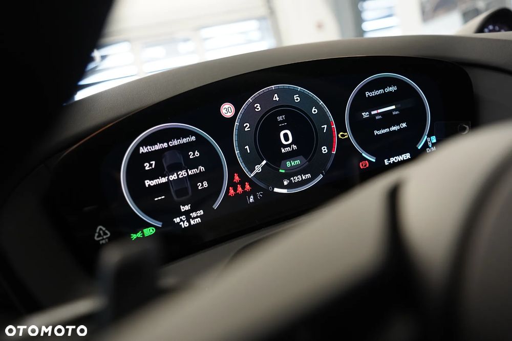 Porsche Panamera - 16