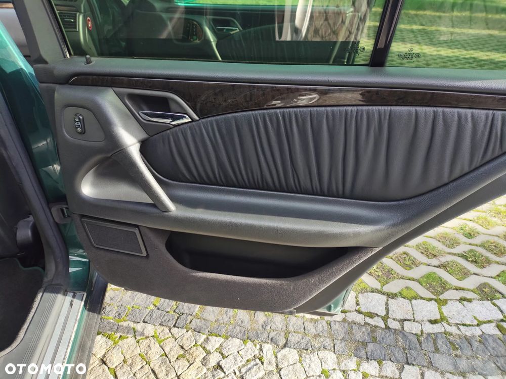 Mercedes-Benz Klasa E 430 T Avantgarde - 14