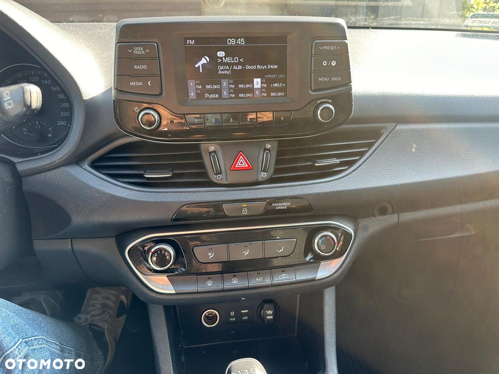 Hyundai i30 1.4 Classic + - 24